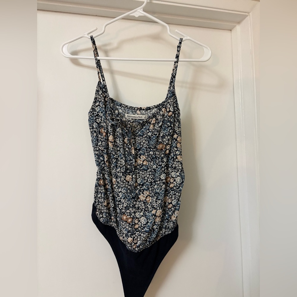 Abercrombie & Fitch Floral Bodysuit